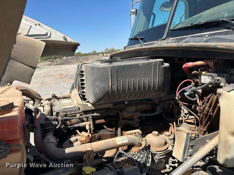 image for item EJ8617 2015 Freightliner Coronado semi truck