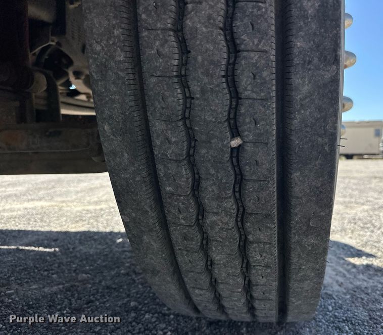 image for item EJ8617 2015 Freightliner Coronado semi truck