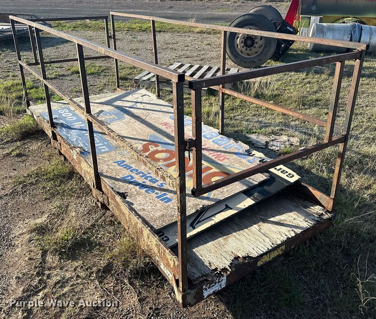 image for item EJ8618 Man basket