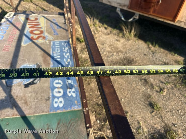 image for item EJ8618 Man basket