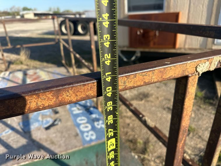 image for item EJ8618 Man basket