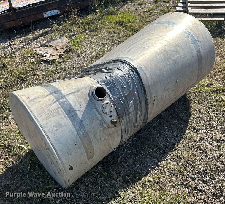 image for item EJ8620 Fuel tank