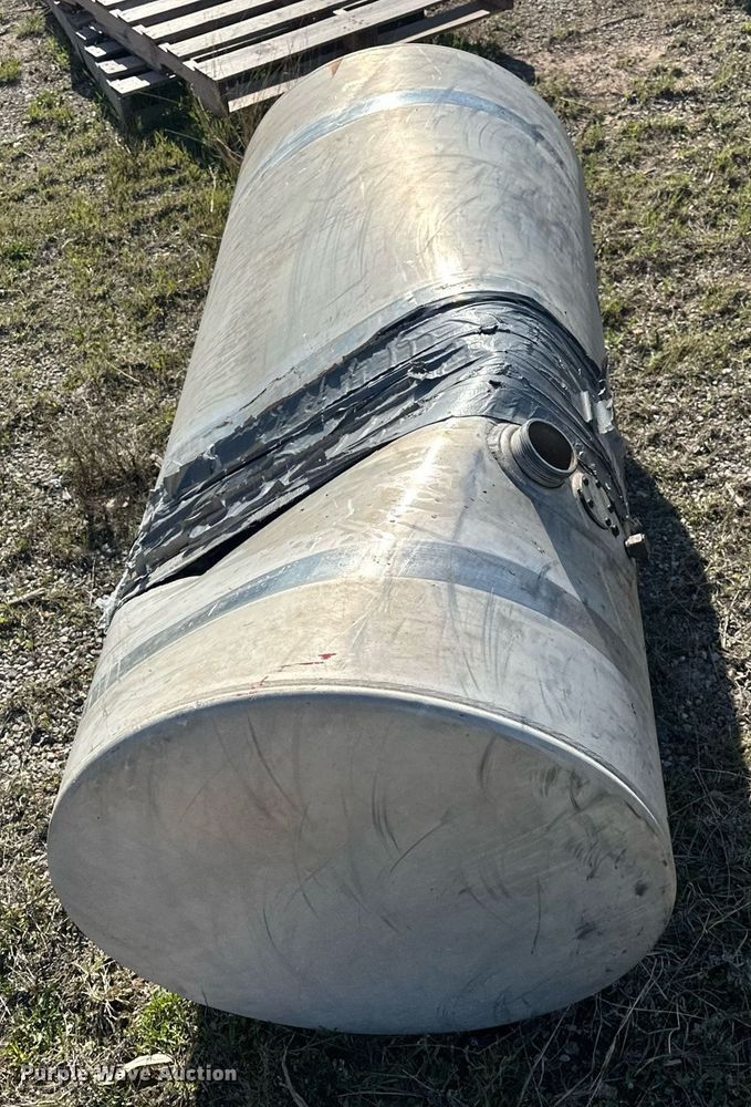 image for item EJ8620 Fuel tank