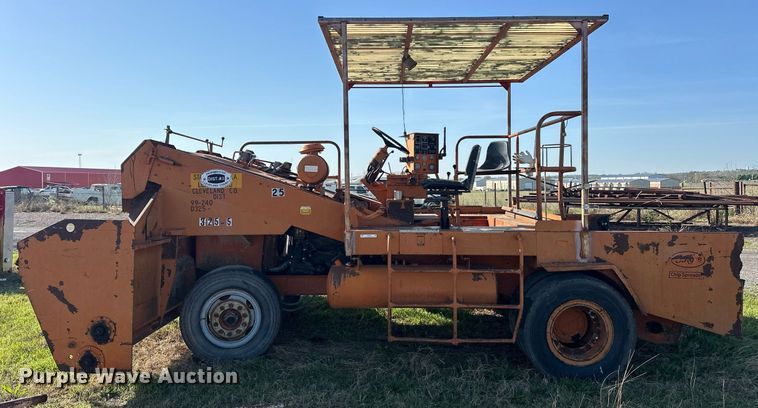 image for item EJ8622 Etnyre chip spreader