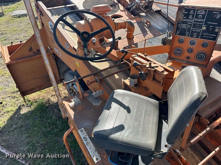 image for item EJ8622 Etnyre chip spreader