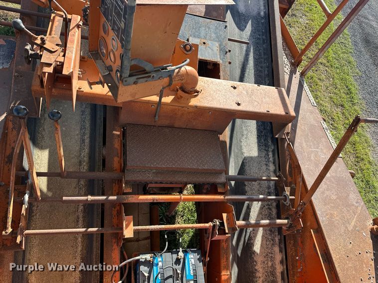 image for item EJ8622 Etnyre chip spreader