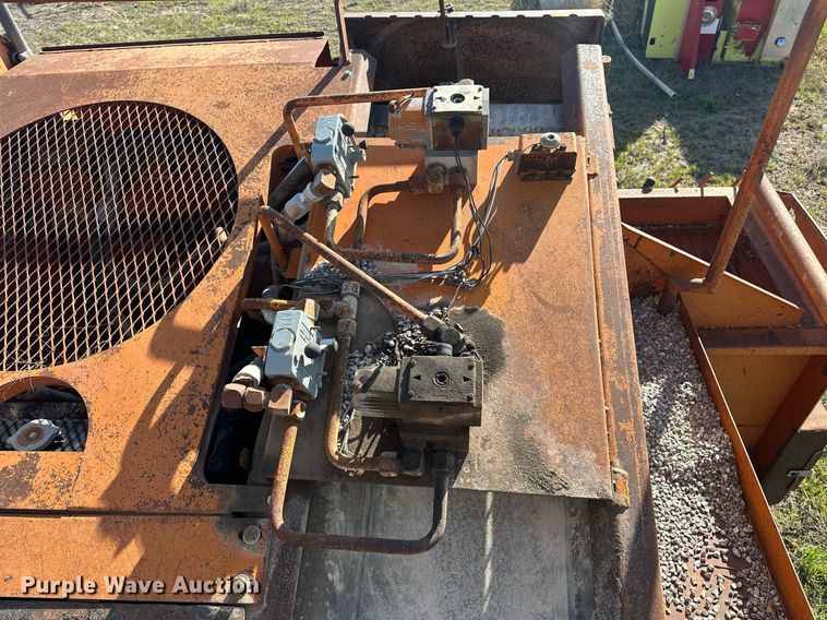 image for item EJ8622 Etnyre chip spreader