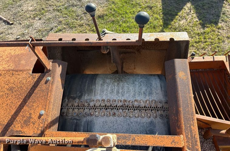 image for item EJ8622 Etnyre chip spreader