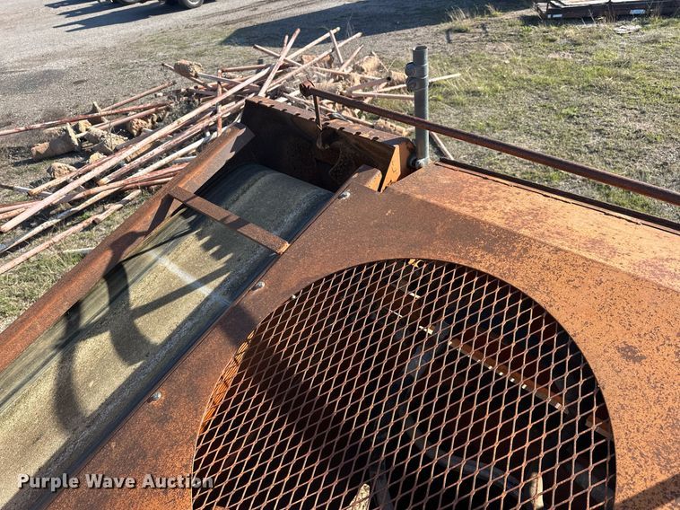 image for item EJ8622 Etnyre chip spreader