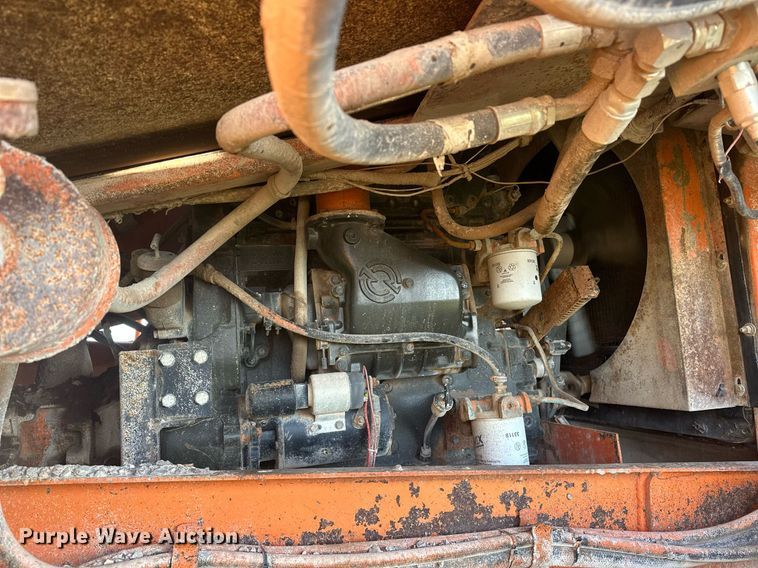 image for item EJ8622 Etnyre chip spreader