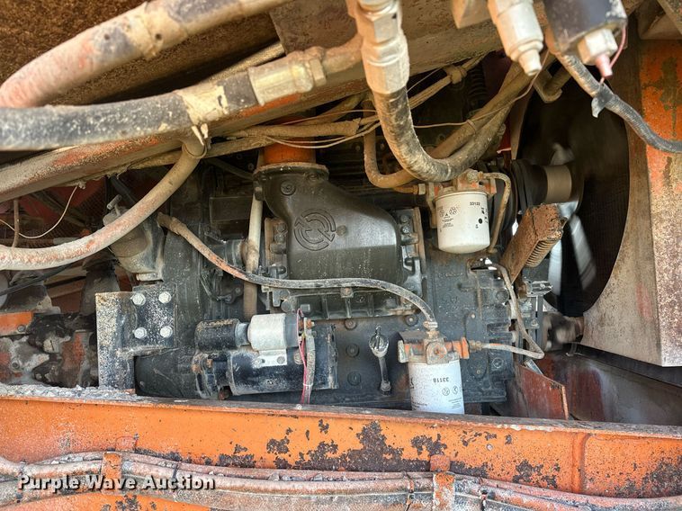 image for item EJ8622 Etnyre chip spreader