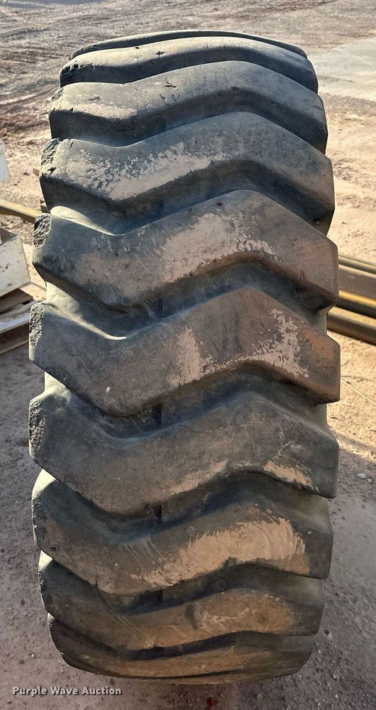 image for item EJ8641 Power King Industrial Grip 20.5-25 tire