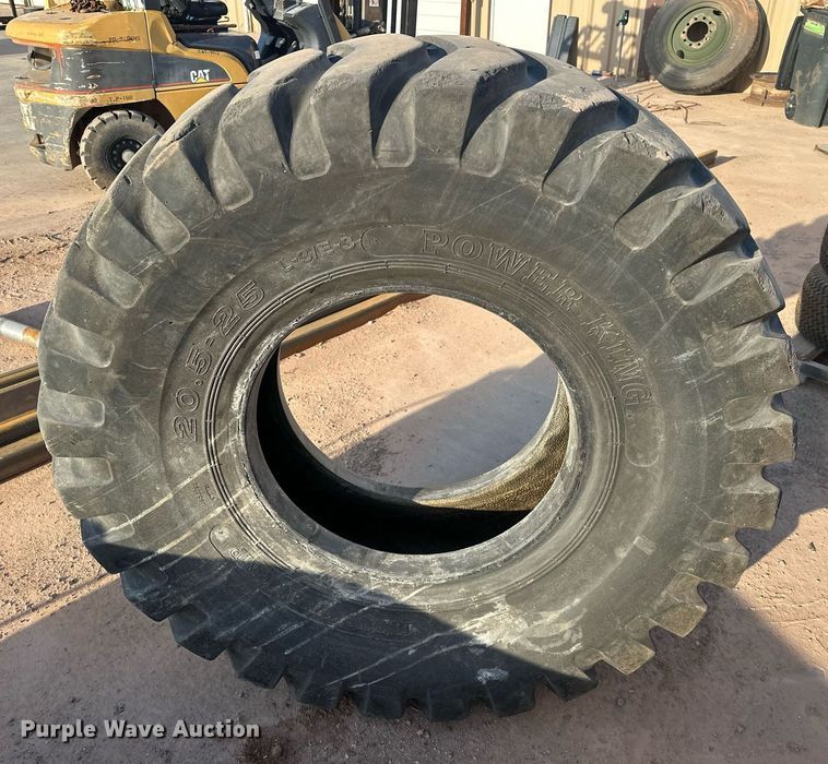 image for item EJ8641 Power King Industrial Grip 20.5-25 tire