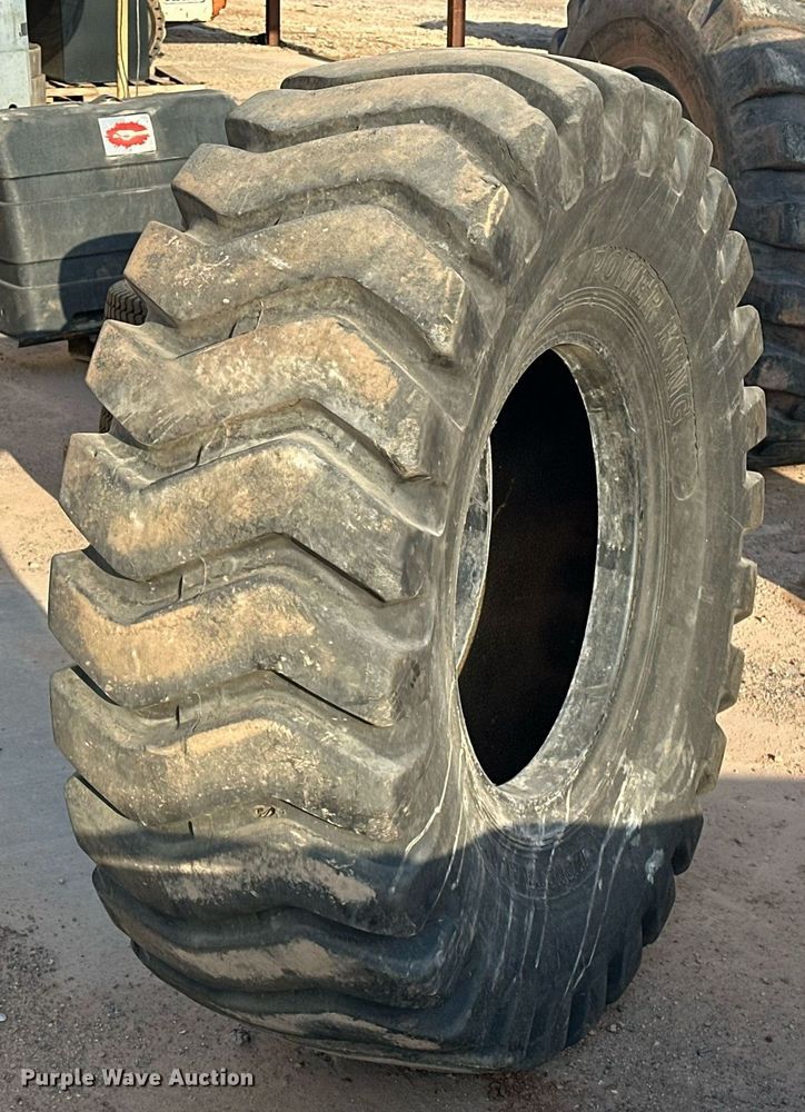 image for item EJ8641 Power King Industrial Grip 20.5-25 tire