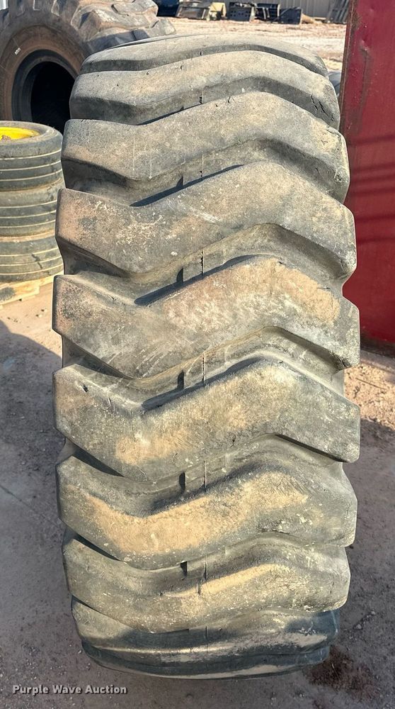 image for item EJ8641 Power King Industrial Grip 20.5-25 tire