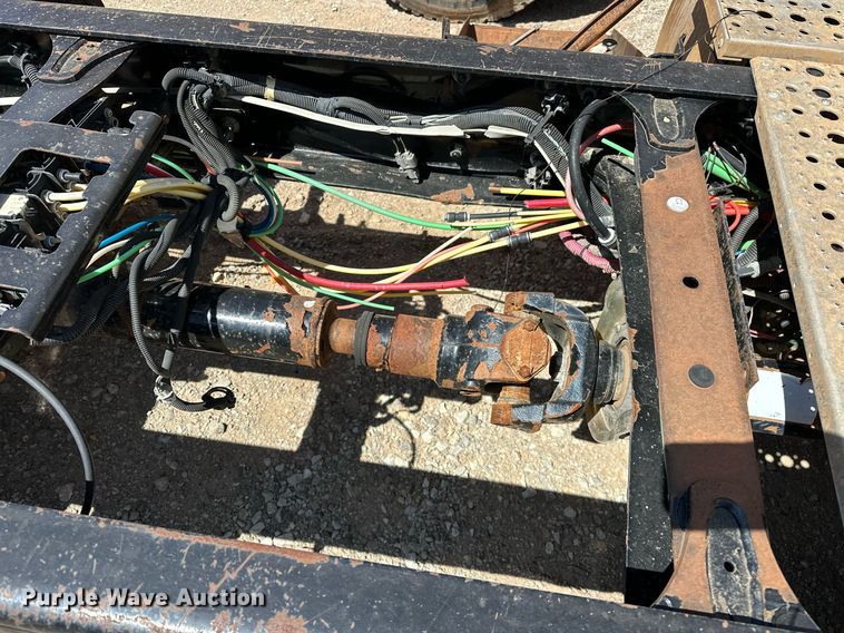 image for item EK0543 2006 Freightliner Business Class M2 semi truck