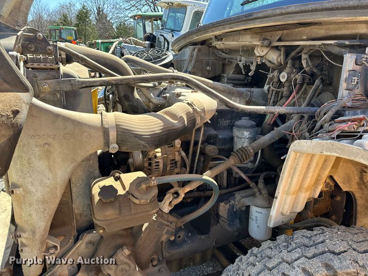 image for item EK0543 2006 Freightliner Business Class M2 semi truck