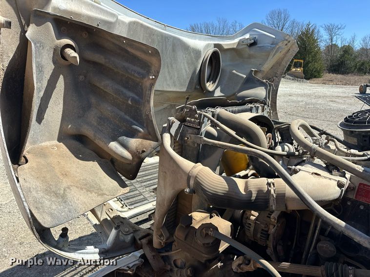 image for item EK0543 2006 Freightliner Business Class M2 semi truck