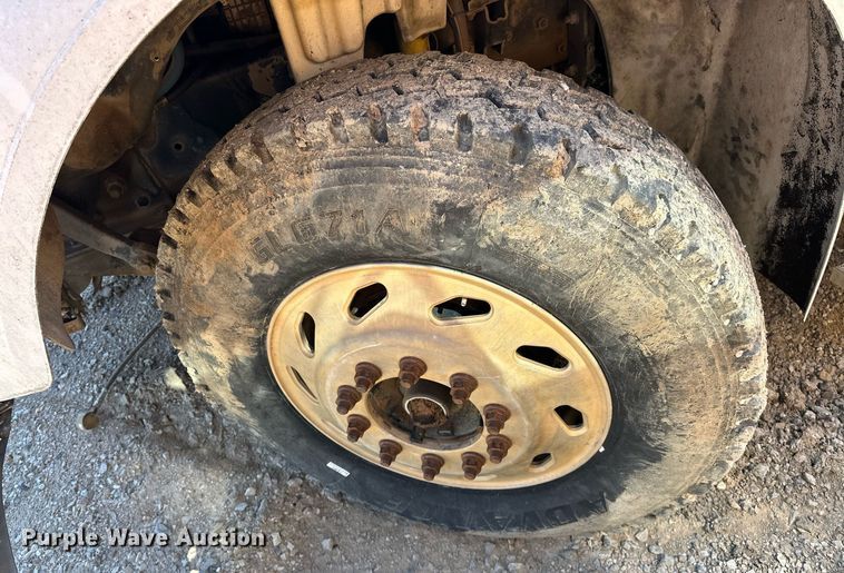 image for item EK0543 2006 Freightliner Business Class M2 semi truck