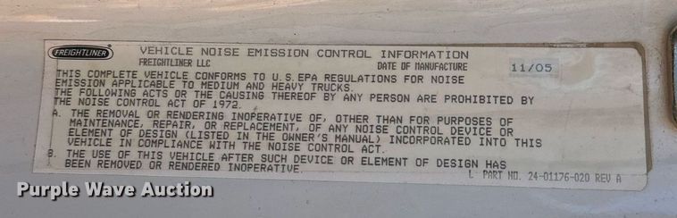 image for item EK0543 2006 Freightliner Business Class M2 semi truck