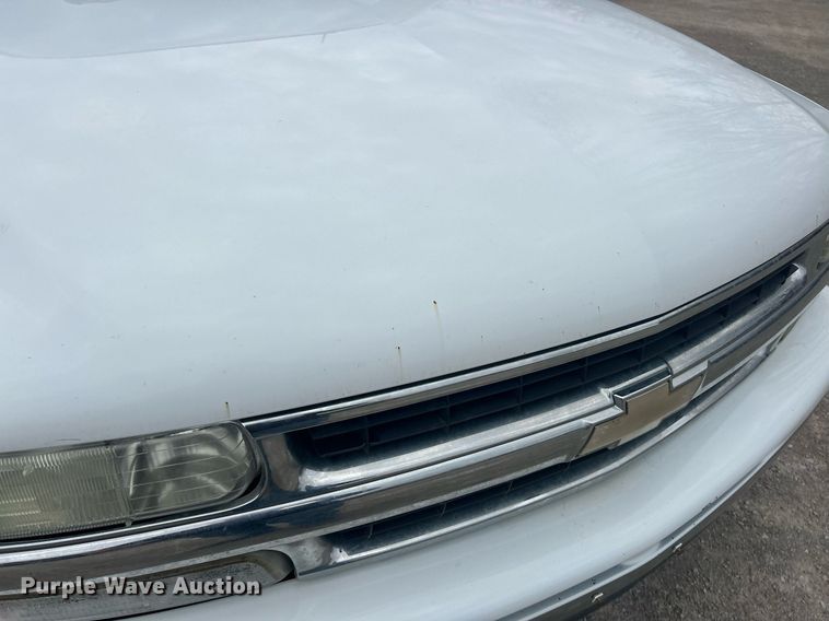 image for item EK2810 2003 Chevrolet Tahoe SUV