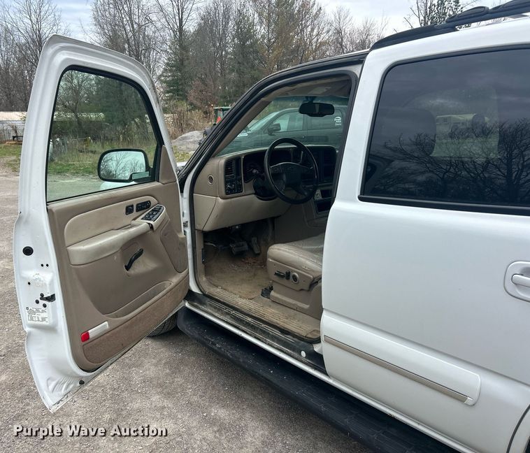 image for item EK2810 2003 Chevrolet Tahoe SUV