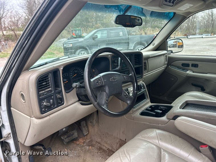 image for item EK2810 2003 Chevrolet Tahoe SUV