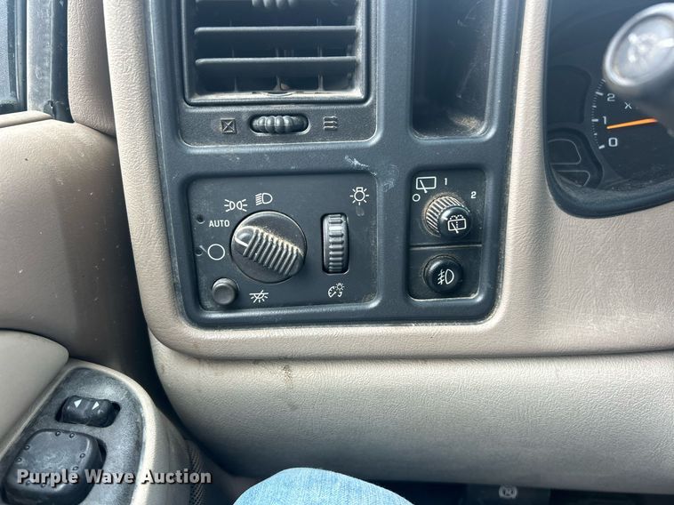 image for item EK2810 2003 Chevrolet Tahoe SUV