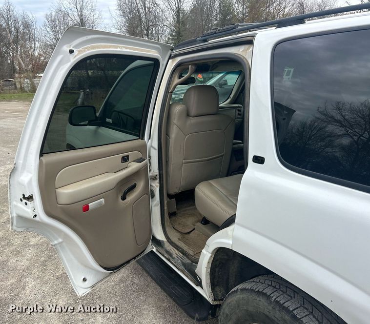 image for item EK2810 2003 Chevrolet Tahoe SUV