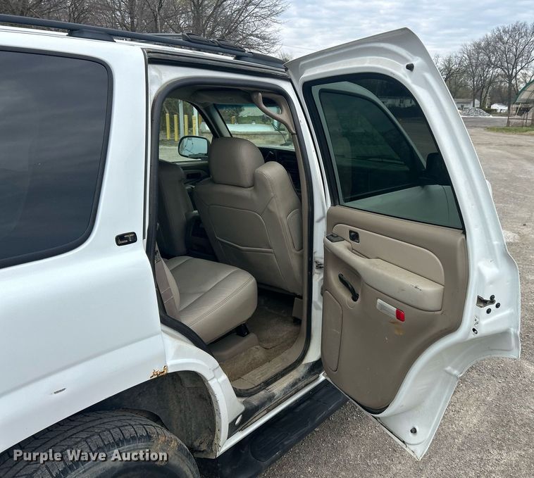 image for item EK2810 2003 Chevrolet Tahoe SUV
