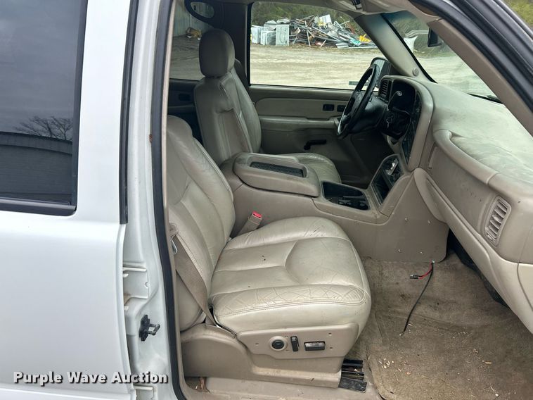 image for item EK2810 2003 Chevrolet Tahoe SUV