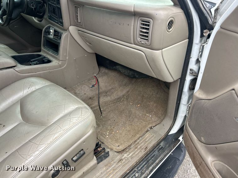 image for item EK2810 2003 Chevrolet Tahoe SUV