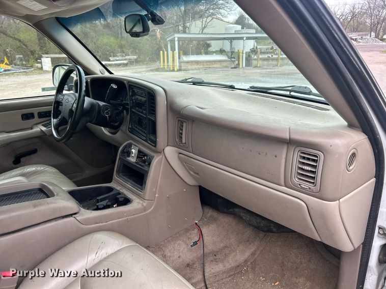 image for item EK2810 2003 Chevrolet Tahoe SUV