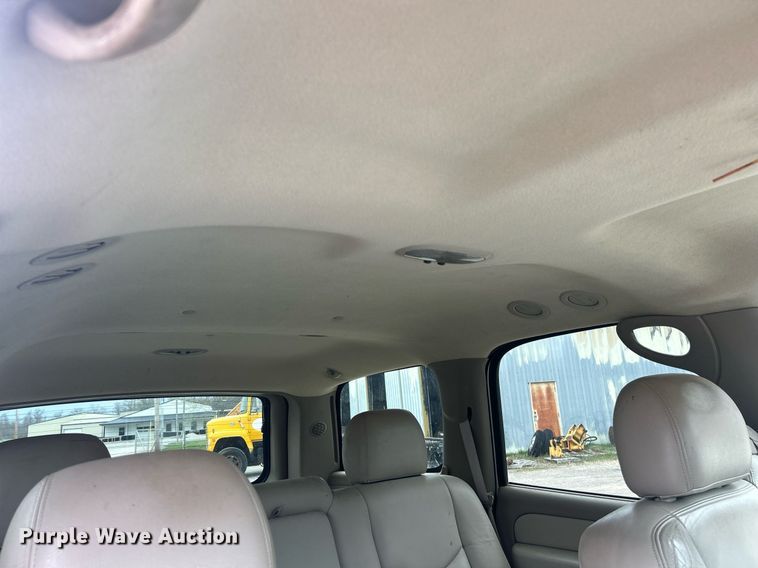 image for item EK2810 2003 Chevrolet Tahoe SUV