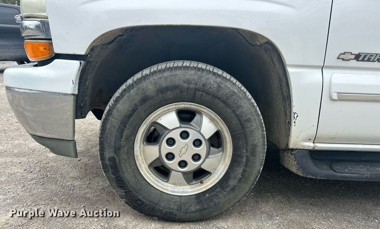 image for item EK2810 2003 Chevrolet Tahoe SUV