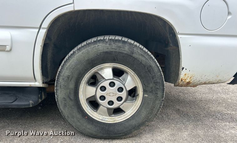 image for item EK2810 2003 Chevrolet Tahoe SUV