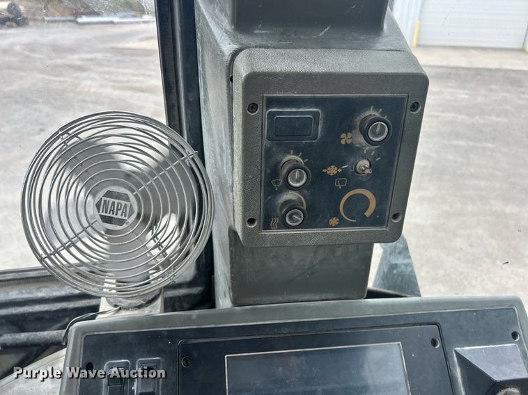 image for item EK2811 1995 Case 580 Super L backhoe