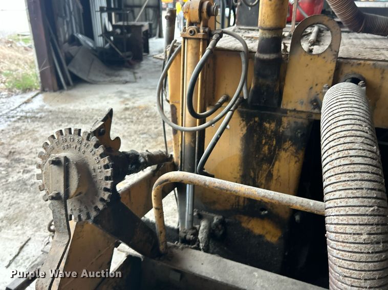 image for item EK2812 Blew-Knox PF-35 paver