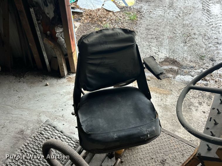 image for item EK2812 Blew-Knox PF-35 paver