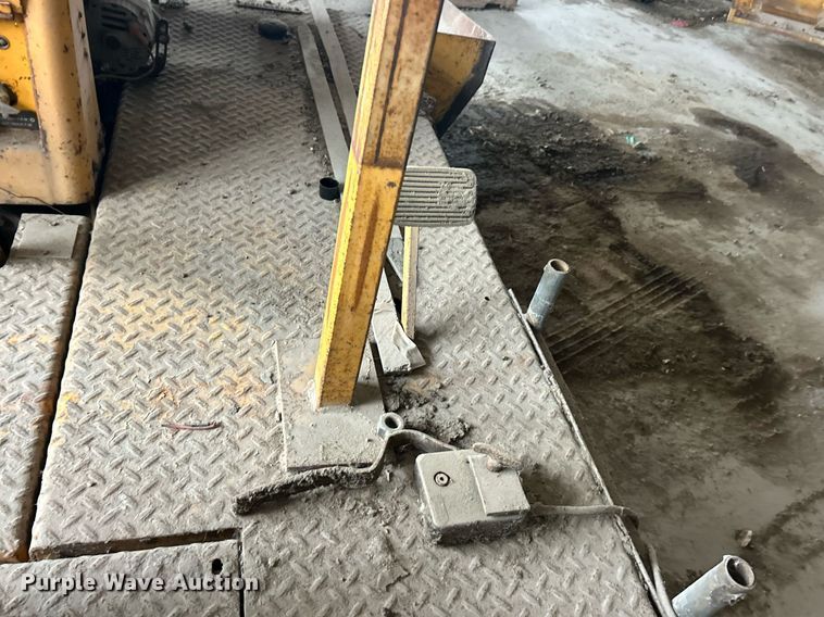 image for item EK2812 Blew-Knox PF-35 paver