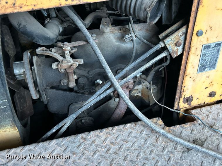 image for item EK2812 Blew-Knox PF-35 paver