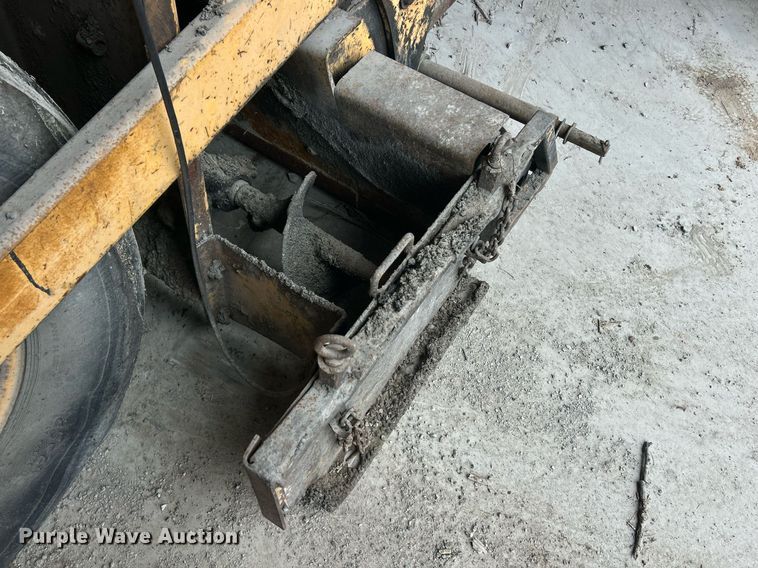 image for item EK2812 Blew-Knox PF-35 paver