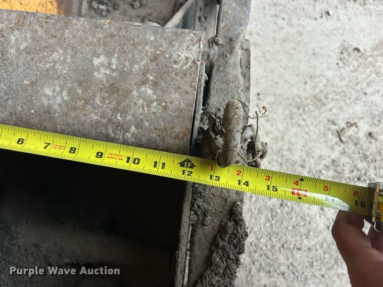 image for item EK2812 Blew-Knox PF-35 paver