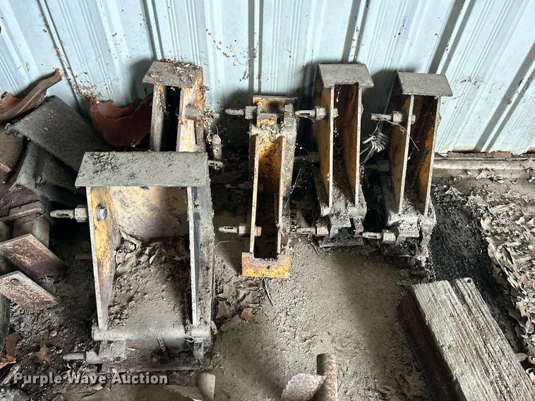 image for item EK2812 Blew-Knox PF-35 paver