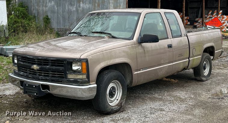image for item EK2815 1995 Chevrolet Cheyenne 1500 Ext. Cab pickup truck