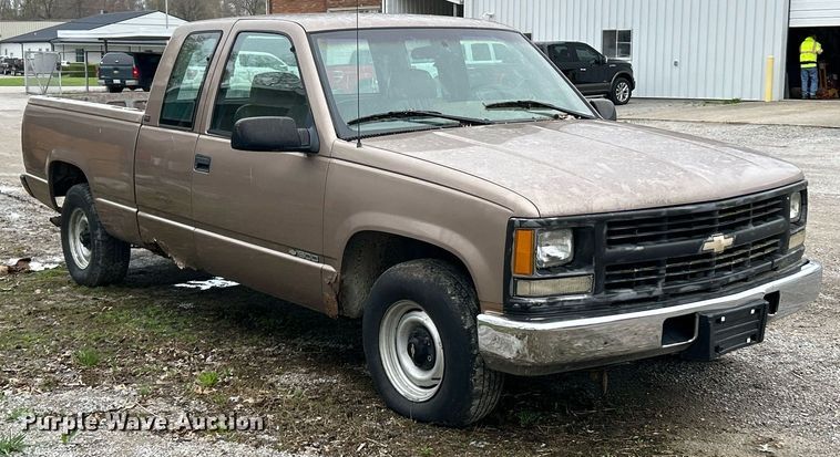 image for item EK2815 1995 Chevrolet Cheyenne 1500 Ext. Cab pickup truck