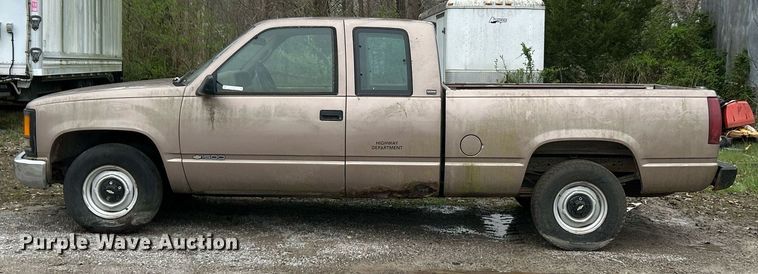 image for item EK2815 1995 Chevrolet Cheyenne 1500 Ext. Cab pickup truck
