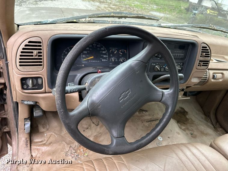 image for item EK2815 1995 Chevrolet Cheyenne 1500 Ext. Cab pickup truck