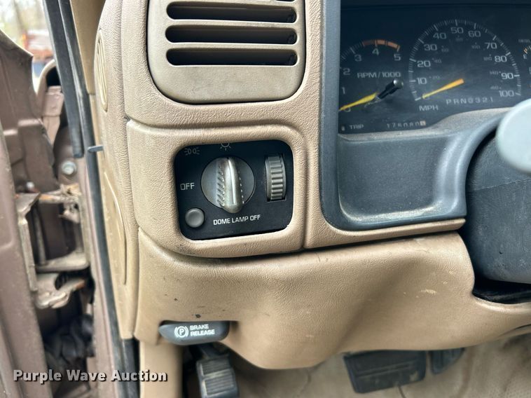 image for item EK2815 1995 Chevrolet Cheyenne 1500 Ext. Cab pickup truck