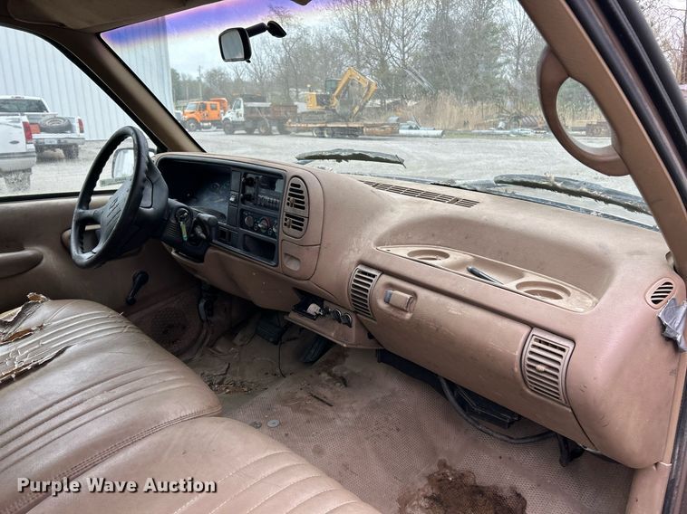 image for item EK2815 1995 Chevrolet Cheyenne 1500 Ext. Cab pickup truck